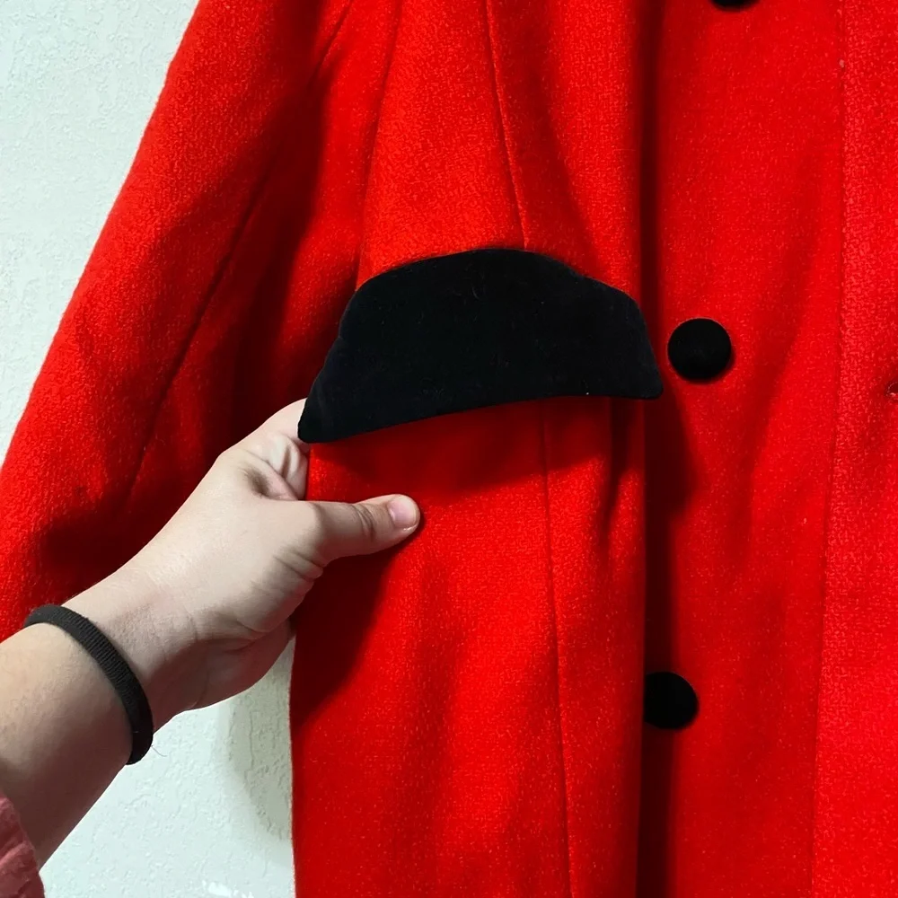 ROTHSCHILD Vintage Women’s Wool Long Coat Size 12 Red and Black Luxury Winter